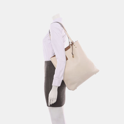 COACH Tote bag White Cowhide Single Shoulder Bag Tote Golden hardware-(SKU)-929655496