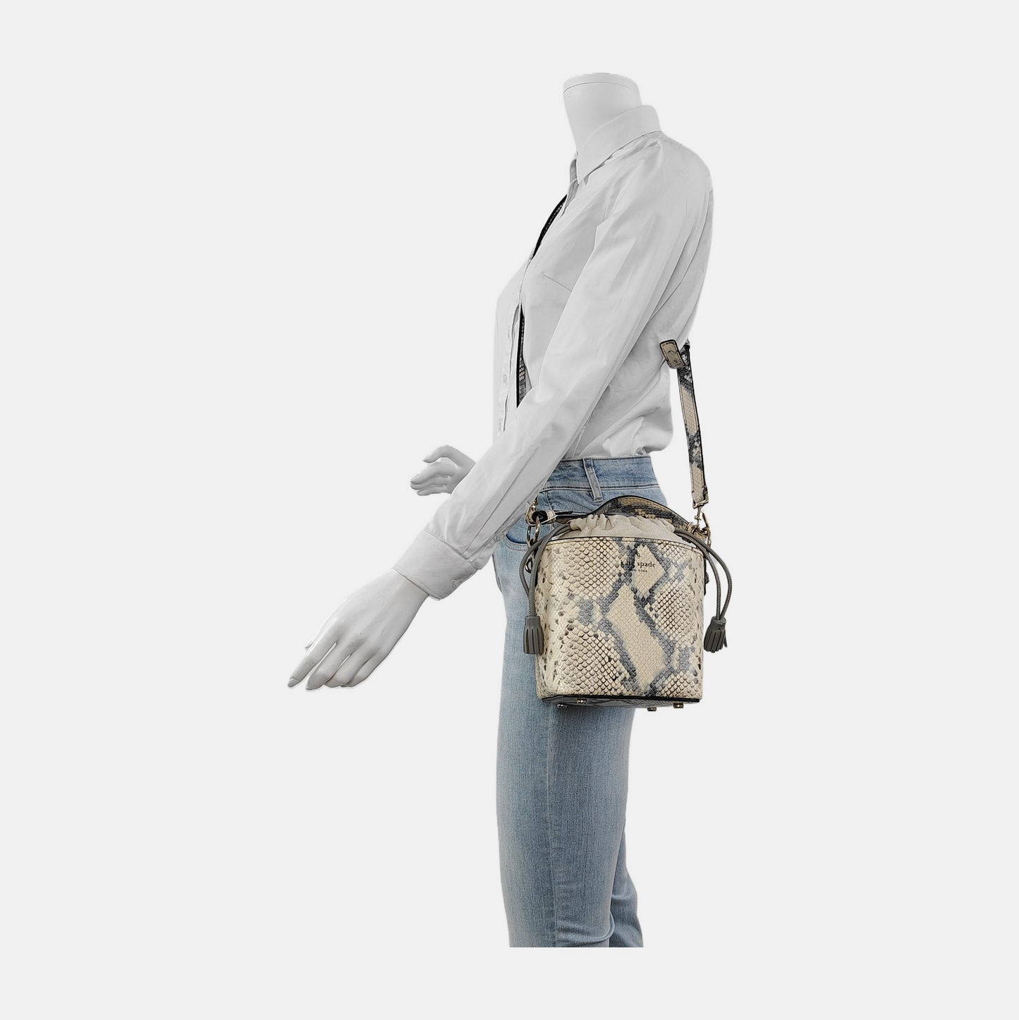 Kate Spade Bucket bag White leather snake-pattern shoulder bag/handbag/crossbody bag Golden hardware Removable shoulder strap-(SKU)-942670140