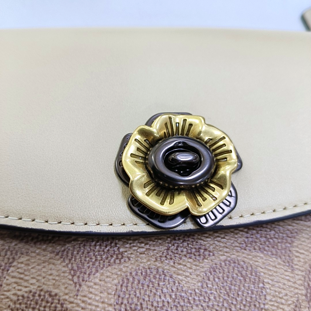 COACH PARKER Khaki leather old flower camellia crossbody bag, single shoulder bag Gold Black Hardware Removable shoulder strap-(SKU)-951589368