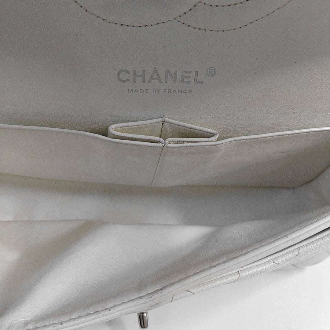 CHANEL CLASSIC FLAP Medium White Quilted Leather Grained Single Shoulder Bag Crossbody Bag with Silver Hardware 12 opening-(SKU)-961743438