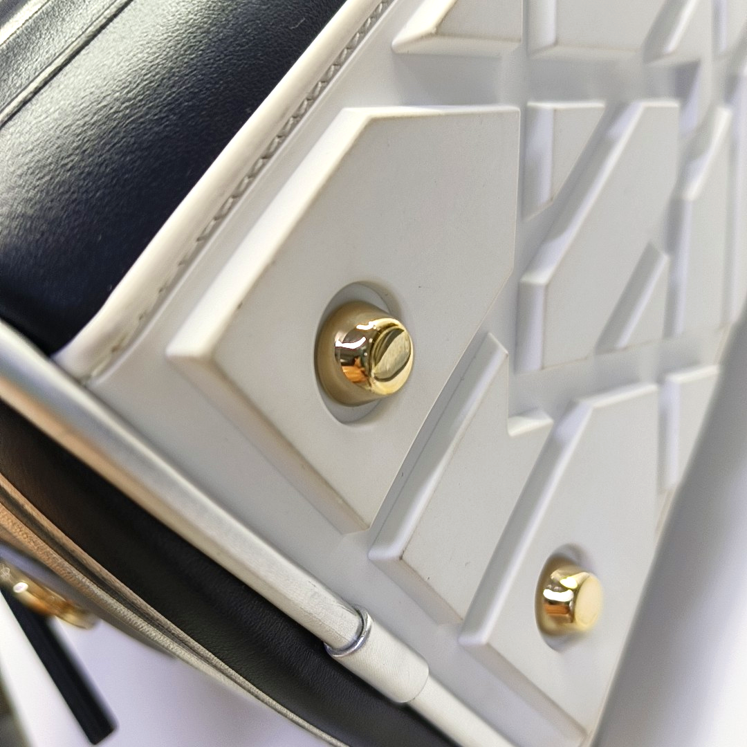 DIOR Vibe Silver Cowhide Single Shoulder Bag with Gold Hardware, Removable Strap-(SKU)-964309600