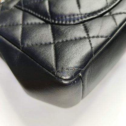 CHANEL CLASSIC SINGLE FLAP Black Lambskin Diamond Quilted Single Shoulder Bag with Gold Hardware 21 Compartments-(SKU)-968351810