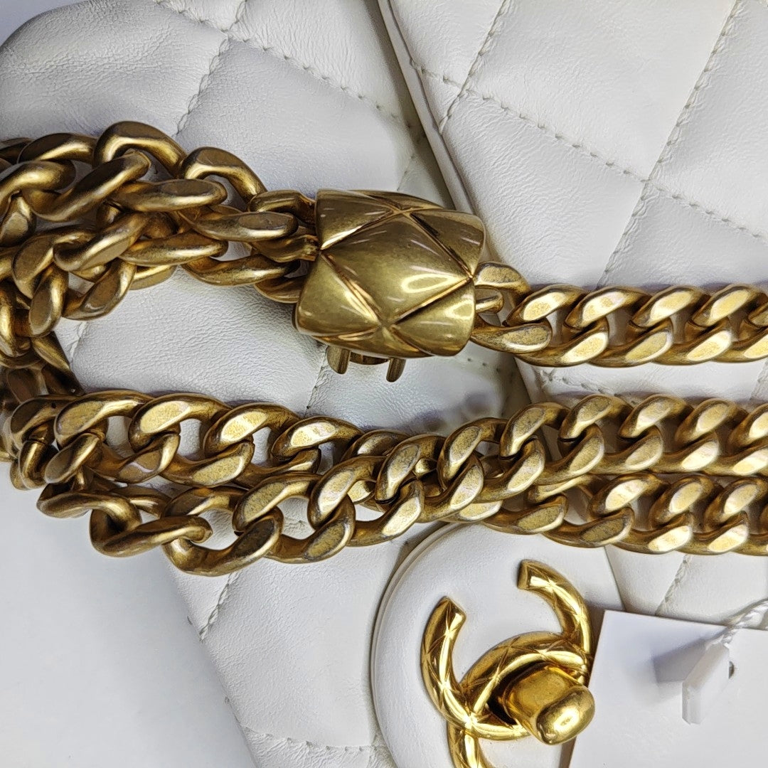 CHANEL CLASSIC FLAP white lambskin quilted diamond pattern crossbody bag shoulder bag gold hardware-(SKU)-969982719