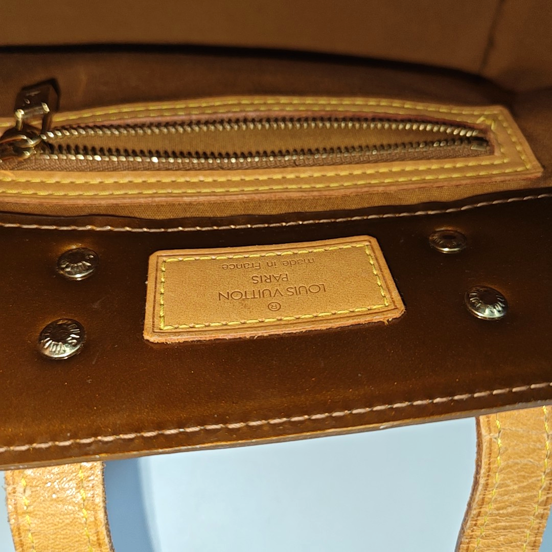 LOUIS VUITTON READE Small size Brown Patent Leather Embossed Handbag Golden hardware-(SKU)-936181874