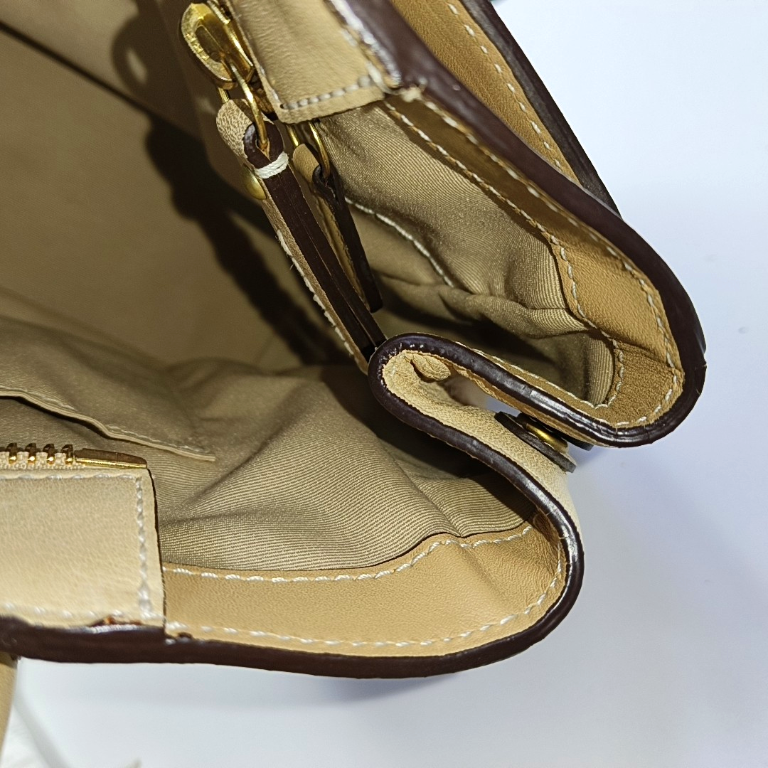 COACH Tote bag Khaki Leather Single Shoulder Bag and Handbag Golden hardware-(SKU)-933061501