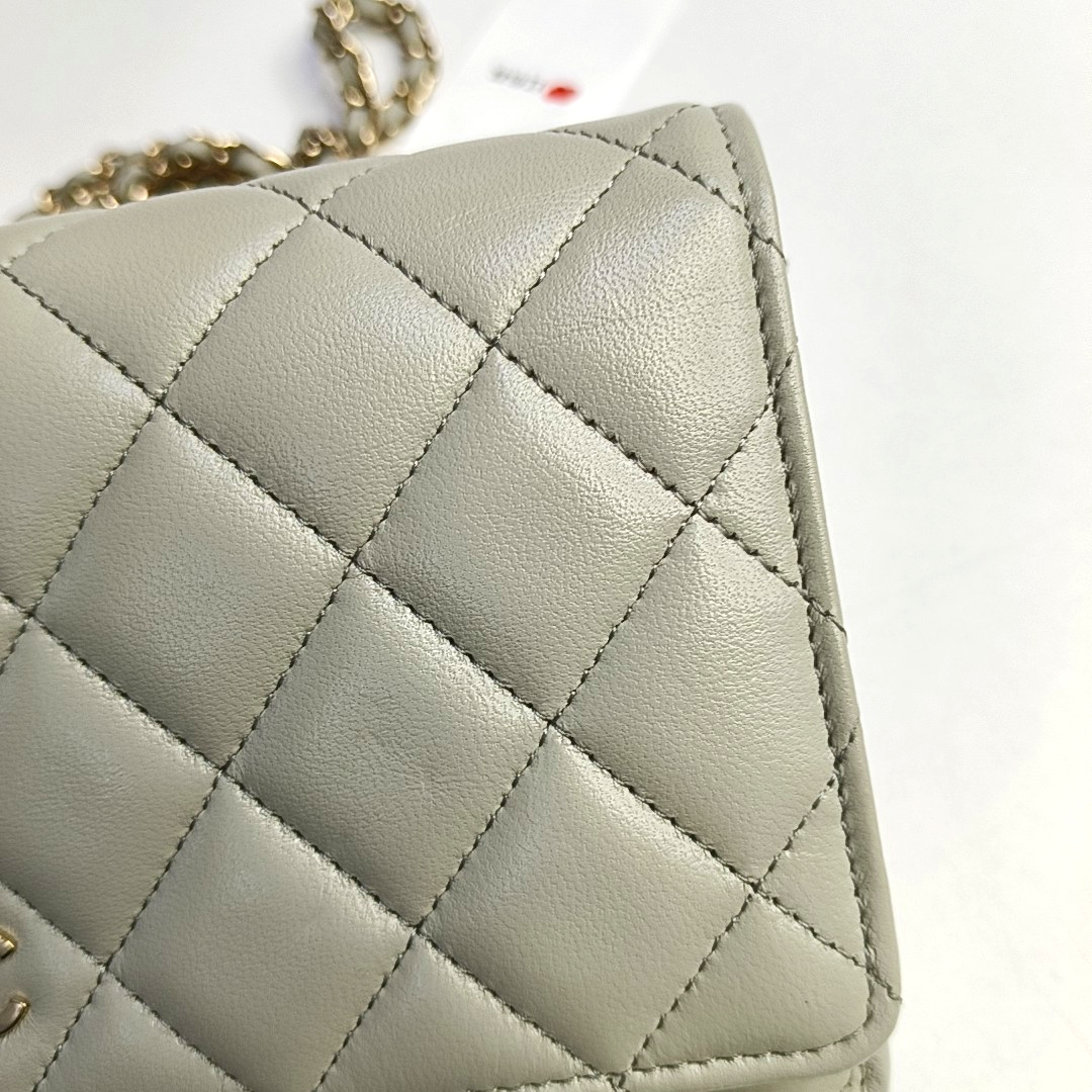 CHANEL WOC Grey Lamb Skin Quilted Crossbody Bag Single Shoulder Bag Golden Hardware-(SKU)-950142341