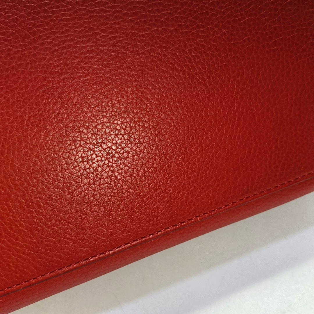 CELINE TRAPEZE Medium size Red Cowhide Swing Bag Single Shoulder Bag Handbag Golden hardware Removable shoulder strap-(SKU)-950729594