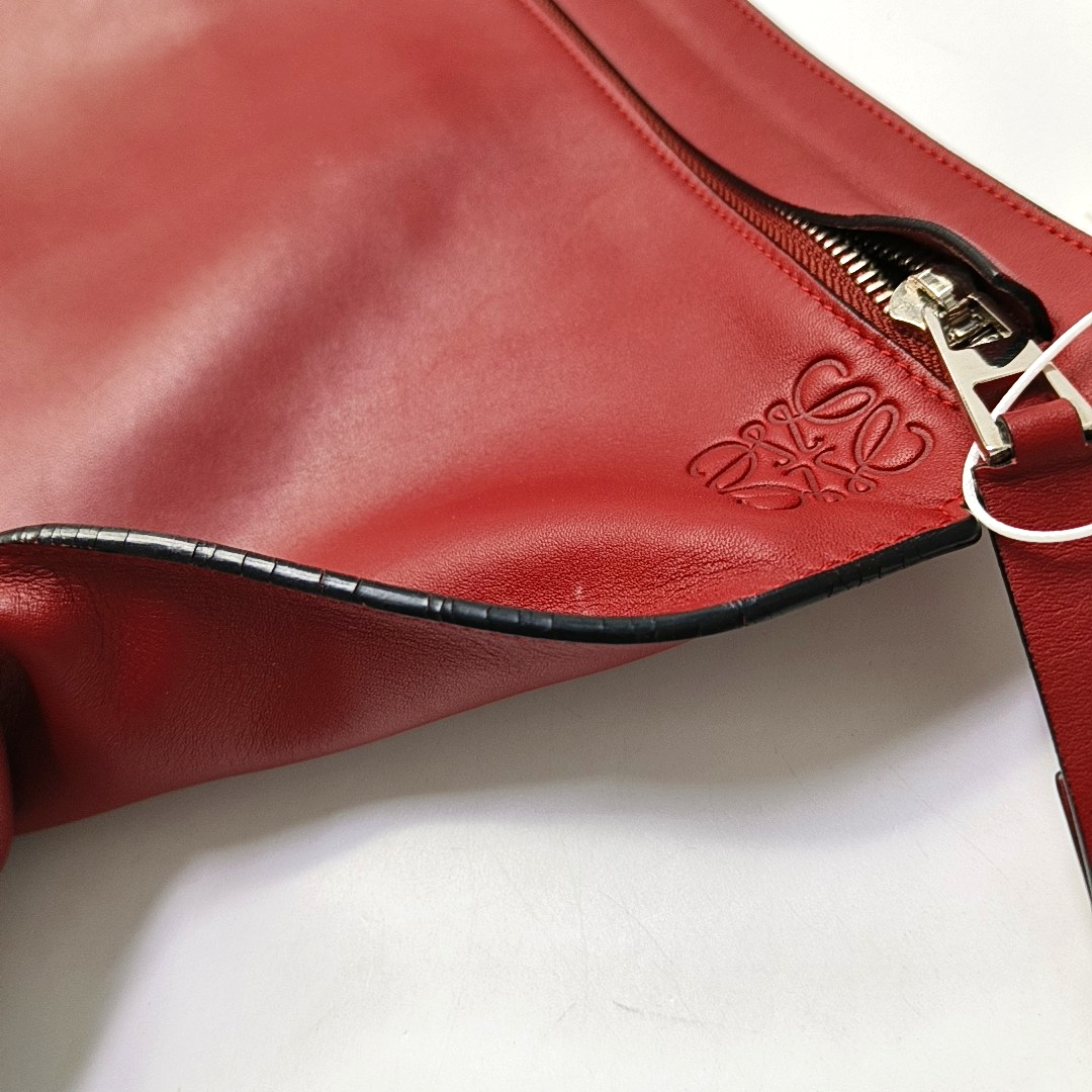 LOEWE T Pouch  Red Cowhide Handbag Silver Hardware-(SKU)-950589661