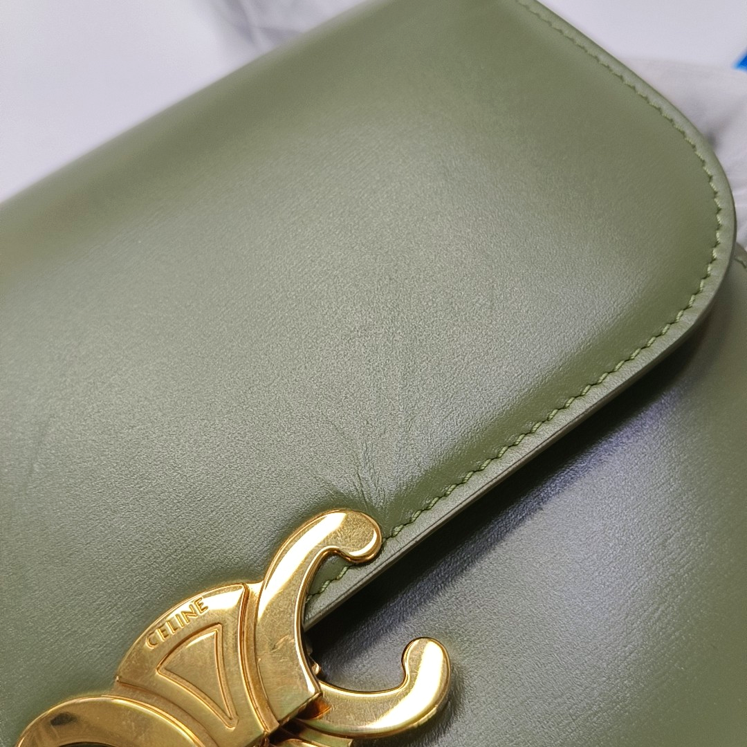 CELINE TRIOMPHE Medium Green Calfskin Shoulder Bag with Gold Hardware-(SKU)-959931687