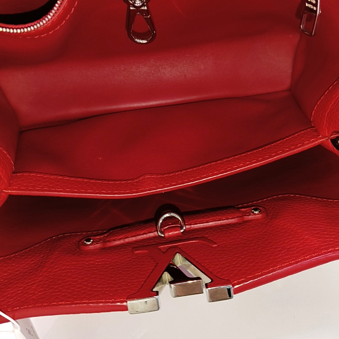 LOUIS VUITTON CAPUCINES Medium Red Leather Diagonal Shoulder Bag with Detachable Strap-(SKU)-958635265