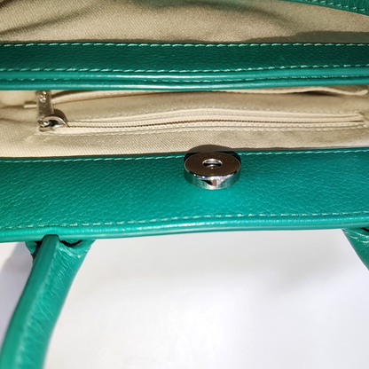 CHANEL NEO EXECUTIVE Green Calfskin Shoulder Bag Tote Backpack with Detachable Strap Silver Hardware 23 Compartments-(SKU)-958649372