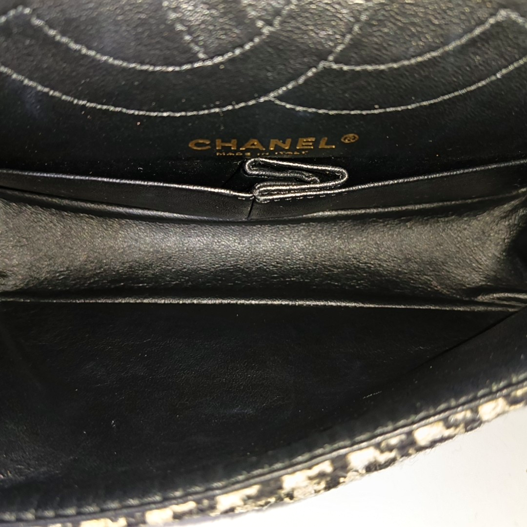 CHANEL 2.55 multicolor wool single shoulder bag/crossbody bag with gold-colored hardware, 21 pockets-(SKU)-960334063