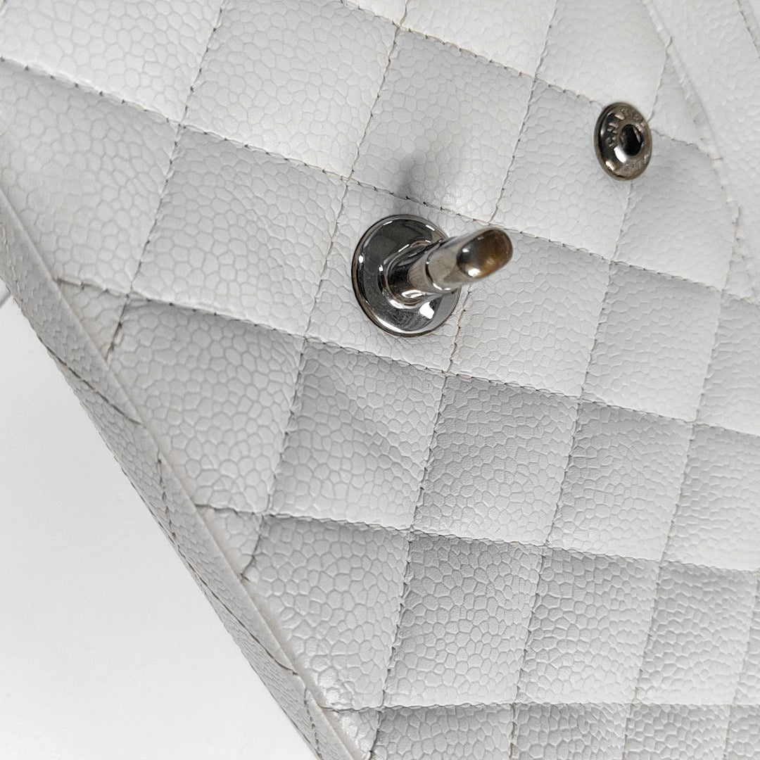 CHANEL CLASSIC FLAP Medium White Quilted Leather Grained Single Shoulder Bag Crossbody Bag with Silver Hardware 12 opening-(SKU)-961743438