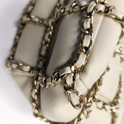 CHANEL DRAWSTRING White Calfskin Shoulder Bag with Gold Hardware, 30 Clutch-(SKU)-955869529