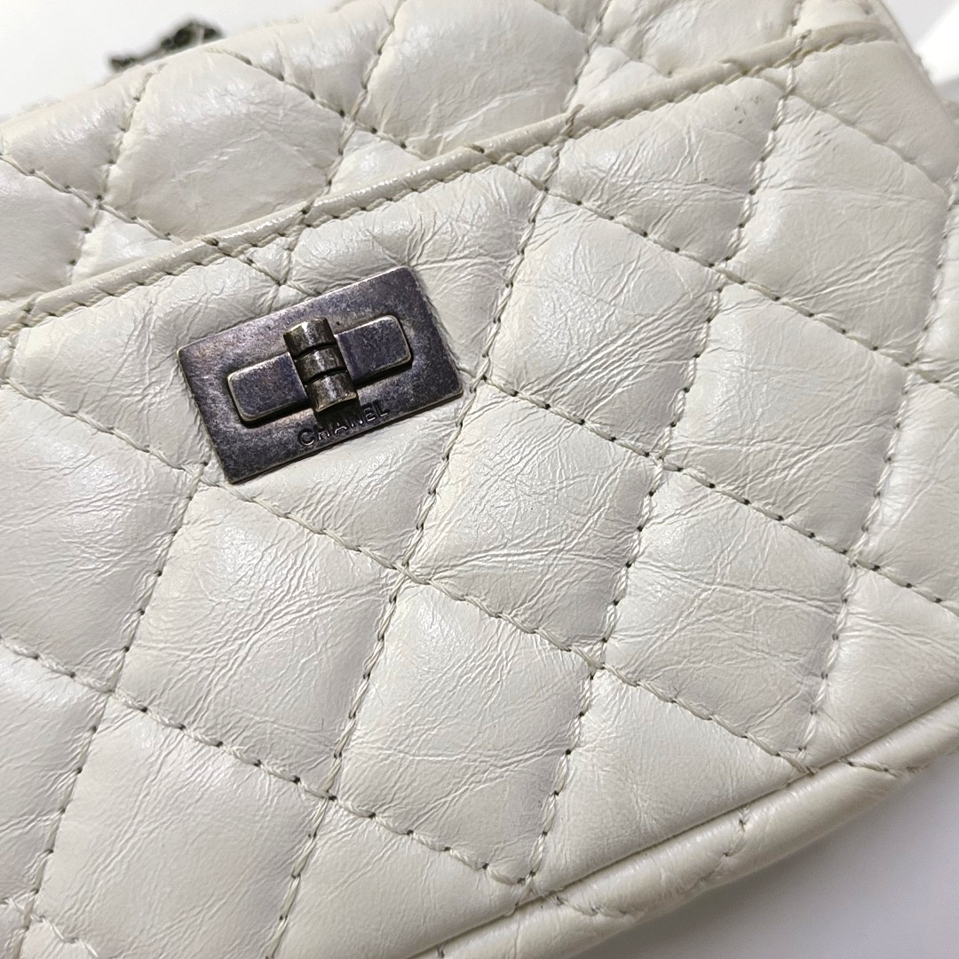 CHANEL 2.55 White Calfskin Quilted Crossbody Shoulder Bag Palladium Hardware 25 Flap-(SKU)-951553361