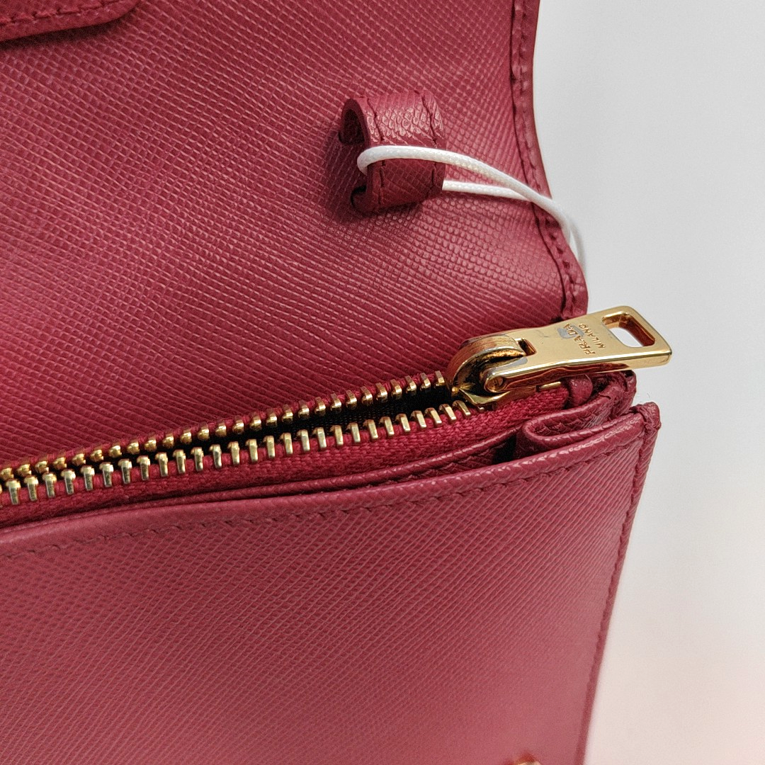 PRADA Red Cowhide Crosshatch Crossbody Bag Golden hardware Removable shoulder strap-(SKU)-953953662