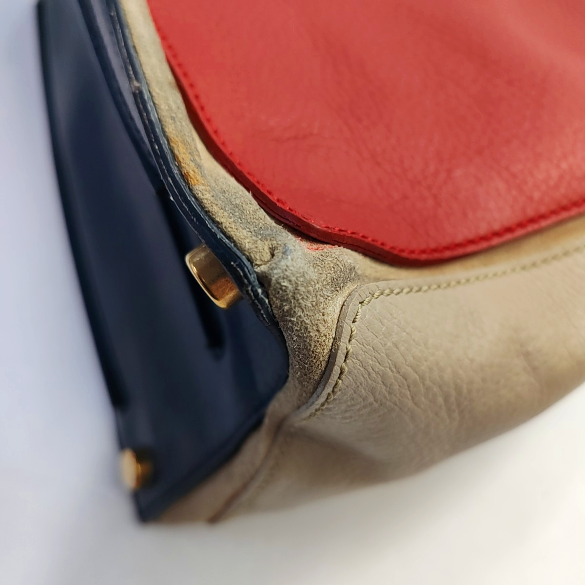 YSL MUSE TWO Red Cowhide Handbag Single Shoulder Bag Crossbody Bag Golden hardware-(SKU)-947613450