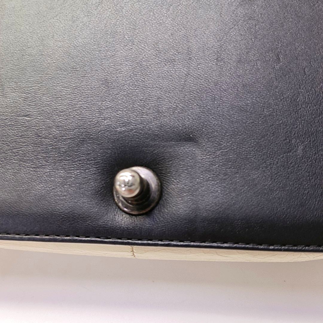 CHANEL BOY CHANEL Medium White Lamb Skin Quilted Single Shoulder Bag Detachable Strap Rhodium Hardware 18 Clasp-(SKU)-959564808