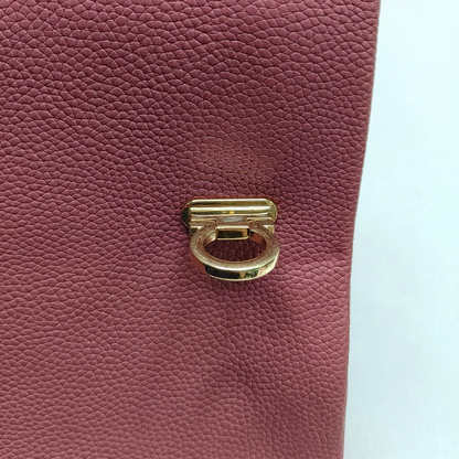 FERRAGAMO Blush Pink Calfskin Crossbody Single Shoulder Bag Golden hardware-(SKU)-944292181