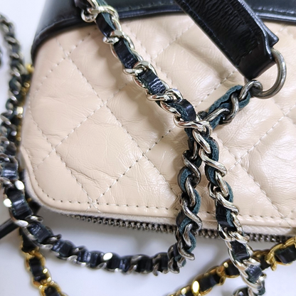 CHANEL GABRIELLE Mini Beige Calfskin QuiltedWandering Bag Crossbody Bag Single Shoulder Bag Golden and Silver Hardware 25 Compartments-(SKU)-946473222