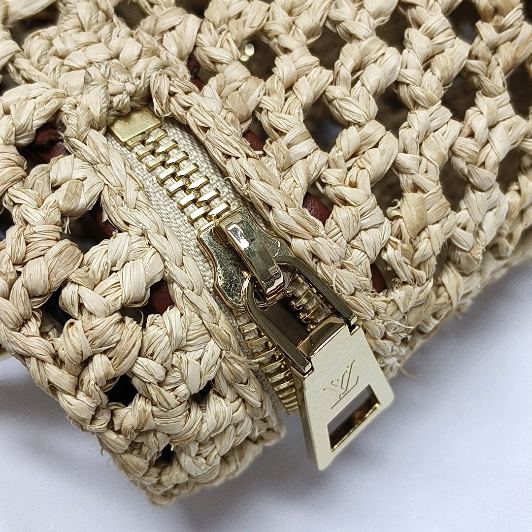 LOUIS VUITTON VANITY CHAIN POUCH Beige straw woven single shoulder bag, gold hardware, removable shoulder strap, complete accessories-(SKU)-971025646