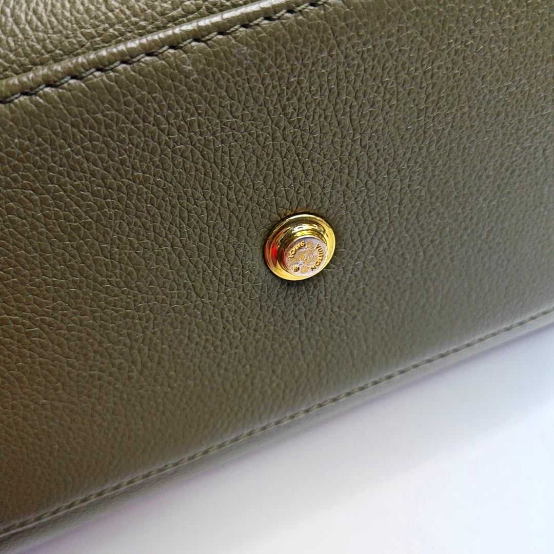 LOUIS VUITTON ON MY SIDE Medium Size Green Calfskin Monogram Single Shoulder Bag Handbag Gold Hardware Removable Shoulder Strap-(SKU)-968040035