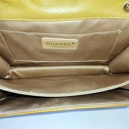 CHANEL MADISON Yellow Patent Leather Quilted Shoulder Bag, Gold Hardware, 11 Compartments-(SKU)-965813701