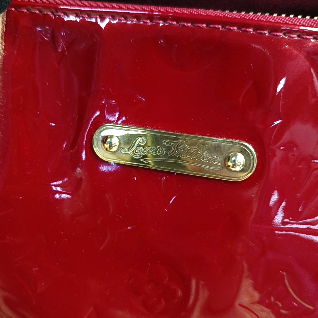 LOUIS VUITTON BELLEVUE Large size Red Lacquered Leather Texture Handbag Shoulder Bag Golden hardware-(SKU)-947190920