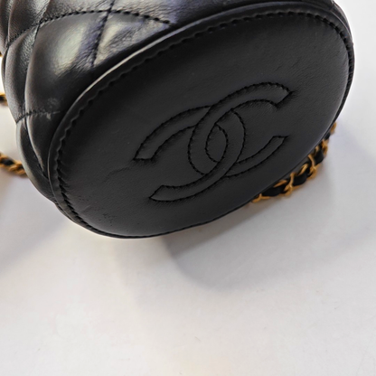 CHANEL CROWN BOX VANITY Small-sized Black Lamb Skin Quilted Monogram Crossbody Bag Shoulder Bag Golden Hardware-(SKU)-945181171