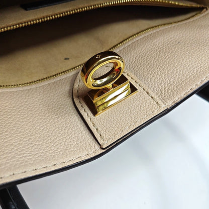 LOUIS VUITTON ON MY SIDE Medium Size Green Calfskin Monogram Single Shoulder Bag Handbag Gold Hardware Removable Shoulder Strap-(SKU)-968040035