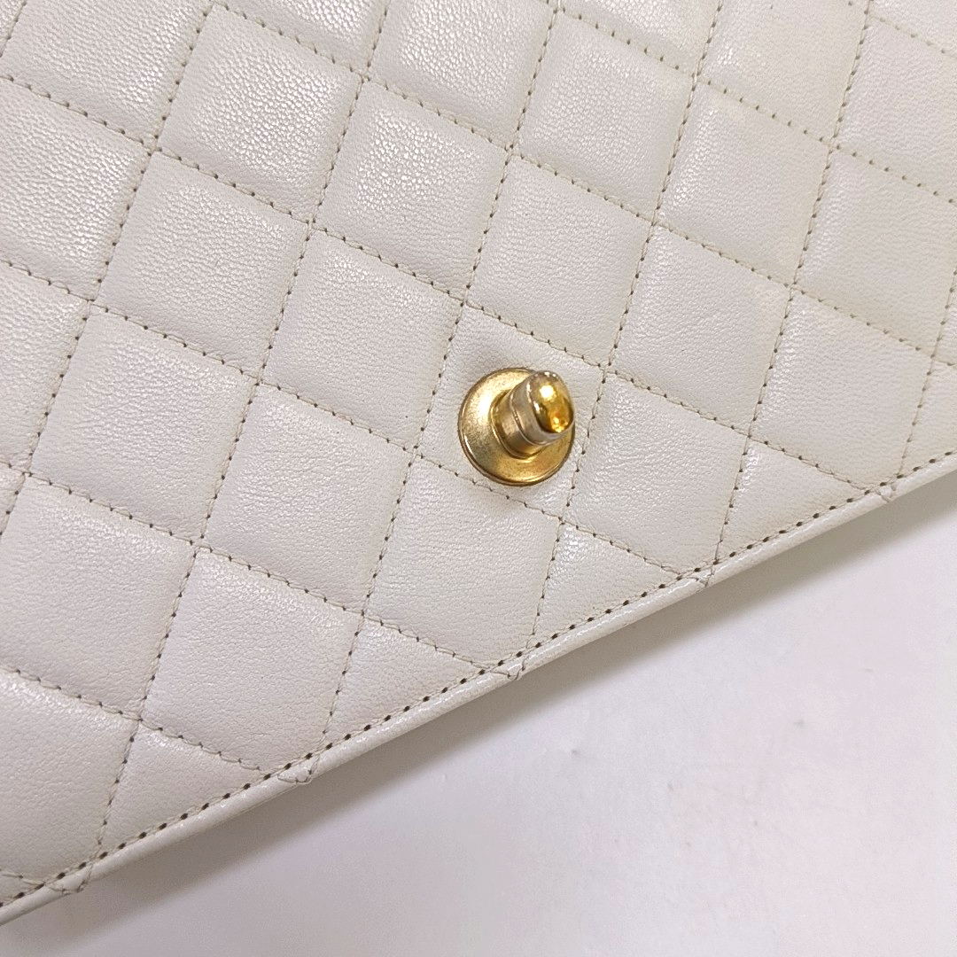CHANEL CLASSIC VERTICAL PEARL White Lamb Leather Quilted Crossbody Bag Single Shoulder Bag Detachable Strap-(SKU)-960511595
