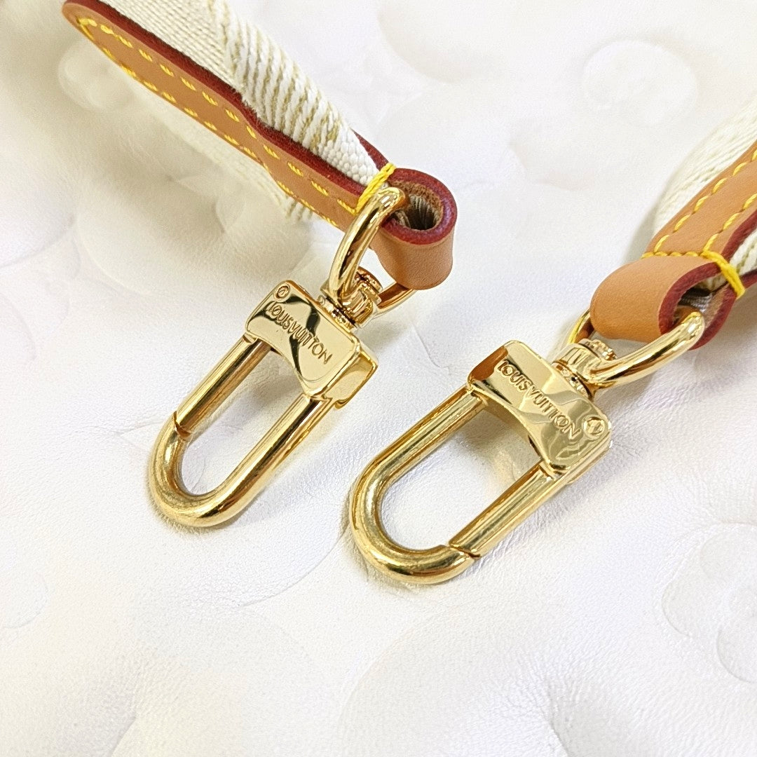 LOUIS VUITTON COUSSIN Small White Lamb Skin Embossed Crossbody Shoulder Bag Gold Hardware 2 Removable Straps-(SKU)-969252517