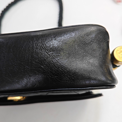 CHANEL EN VOGUE Black LambSkin Quilted Shoulder Bag Handbag with Gold Hardware, 27 Clasp-(SKU)-947279810