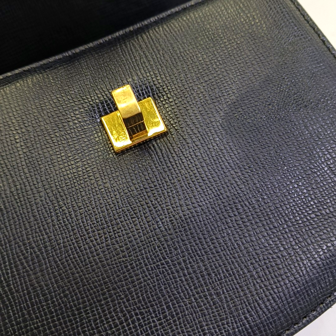 GIVENCHY Box Bag Black Cowhide Embossed Handbag Golden hardware Removable shoulder strap-(SKU)-944013708