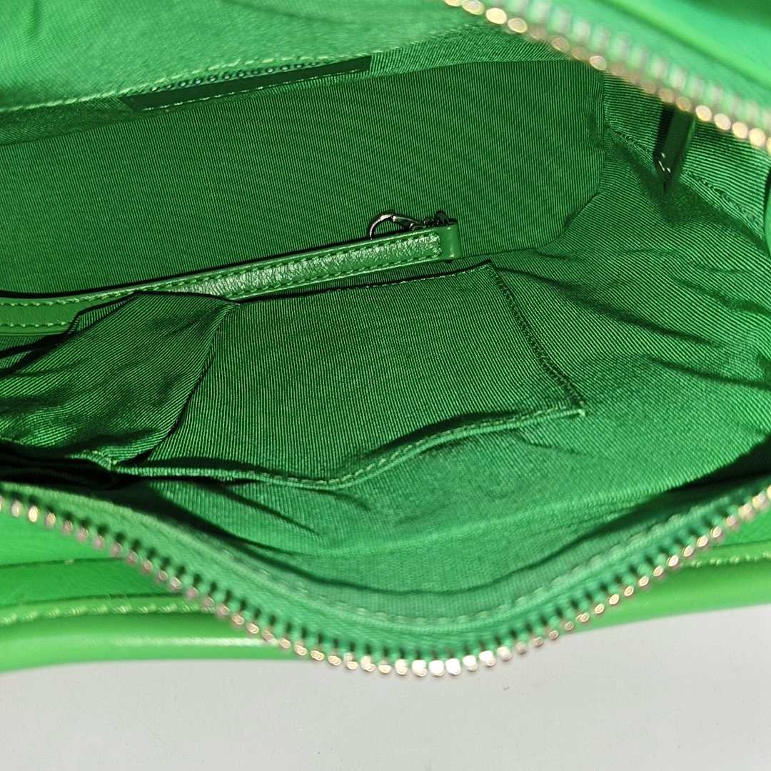 CHANEL GABRIELLE Small Green Calfskin Quilted Crossbody Shoulder Bag Detachable Strap-(SKU)-953383419