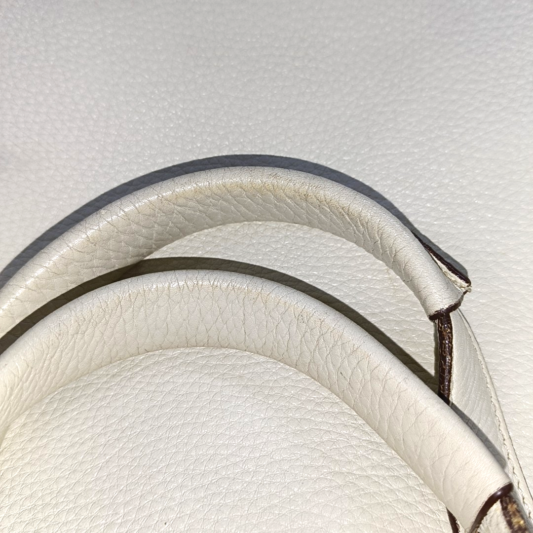 FERRAGAMO Sookie White Leather Handbag Golden hardware-(SKU)-13881805