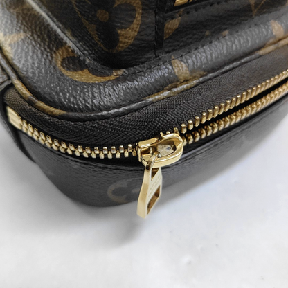 LOUIS VUITTON UTILITY Brown Coated Canvas Monogram Camera Bag Shoulder Bag Tote Bag Gold Hardware Removable Strap-(SKU)-950345496