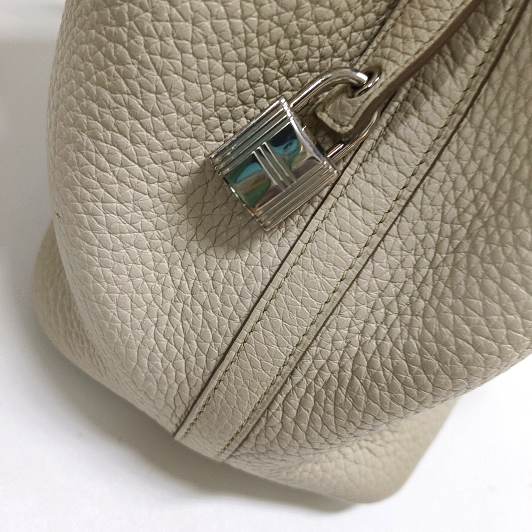 HERMÈS Picotin Lock 18 Glacier White Clemence Leather Market Basket Tote Bag with Silver Hardware U-(SKU)-955853824