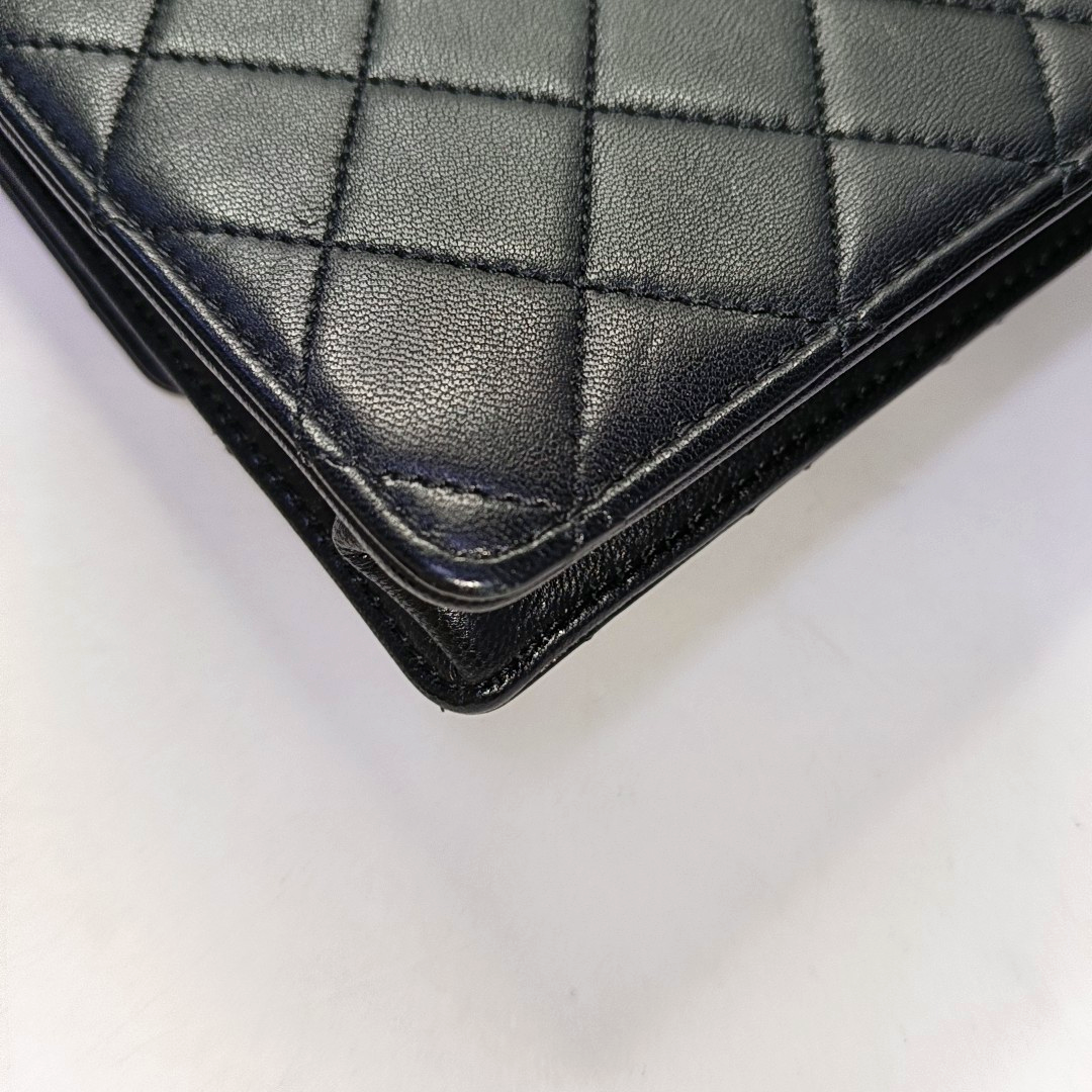 CHANEL CLASSIC VERTICAL PEARL Small Size Black Lamb Skin Quilted Crossbody Shoulder Bag Silver Hardware 29 Clasp-(SKU)-957700212