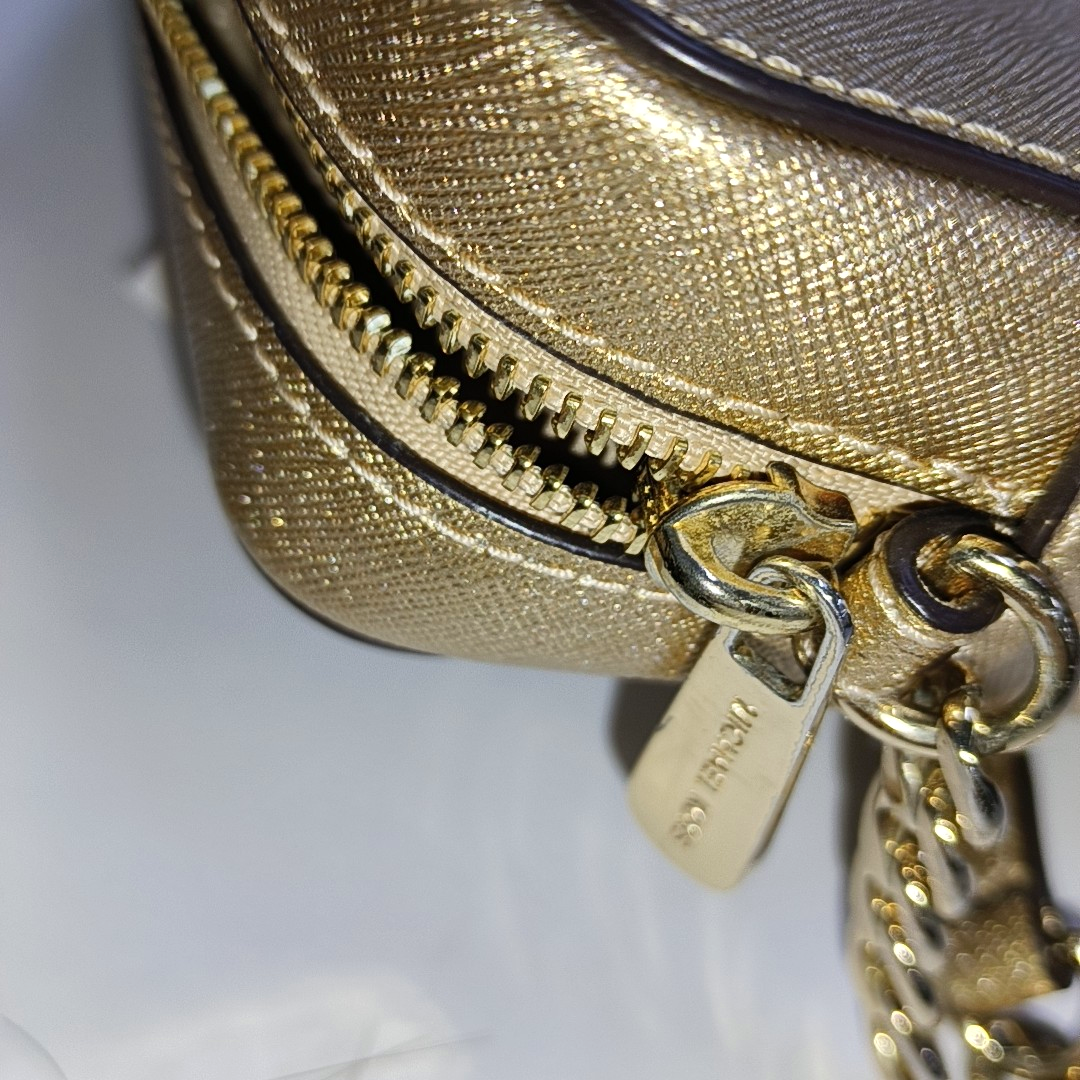 MICHAEL KORS Camera Bag Medium size Champagne Leather Embossed Crossbody Bag Single Shoulder Bag Golden hardware-(SKU)-937395543
