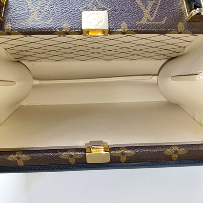 LOUIS VUITTON PETITE MALLE Brown Coated Canvas Monogram Printed Crossbody Bag Shoulder Bag Handbag Detachable Strap Golden Hardware Detachable Strap Pockets Complete Accessories-(SKU)-961044267