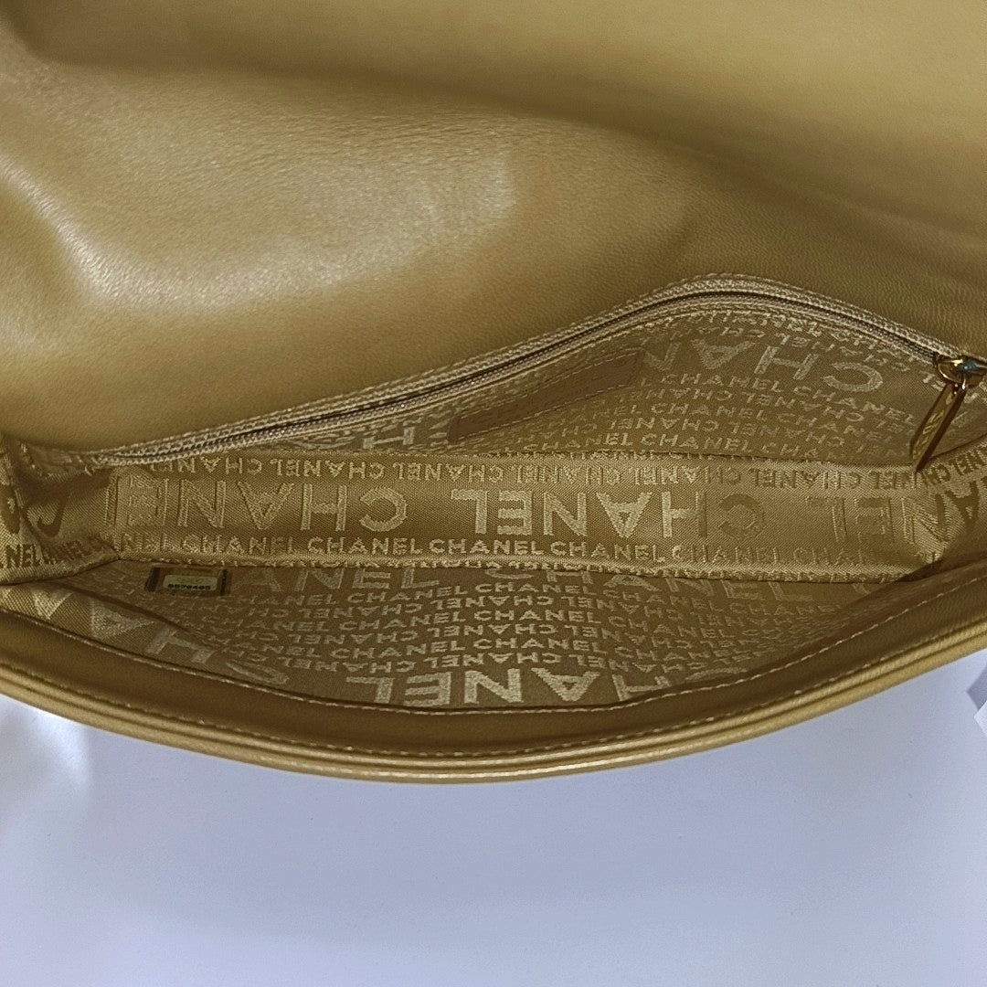 CHANEL CHOCOLATE BAR Khaki Lamb Skin Ice Grain Single Shoulder Bag with Gold Hardware, 8 Clasp-(SKU)-967802267