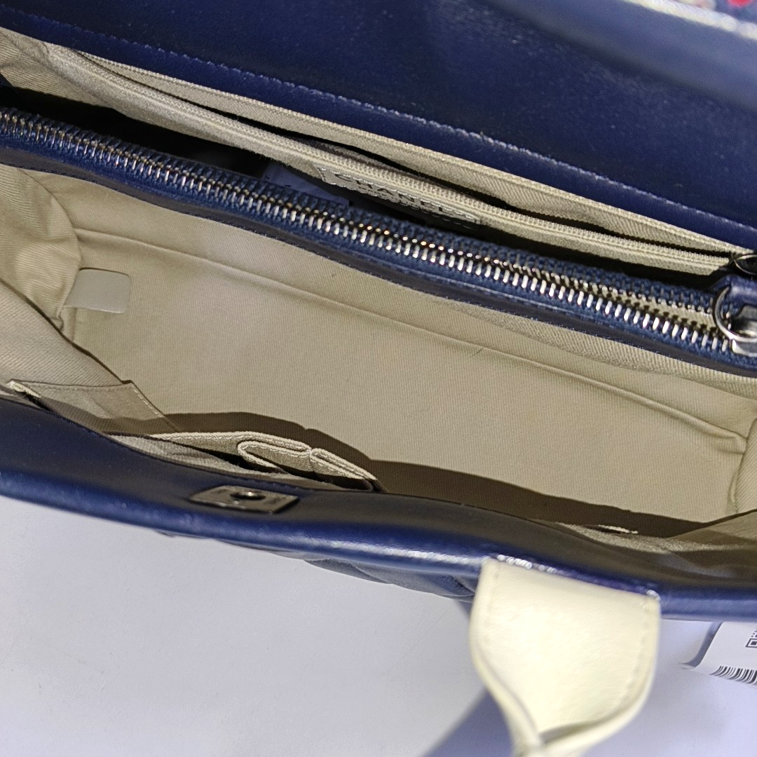 CHANEL PORTOBELLO Blue Calfskin Quilted Matelassé Shoulder Bag Crossbody Bag Handbag Rutenium Hardware 22 Clasp-(SKU)-958286214