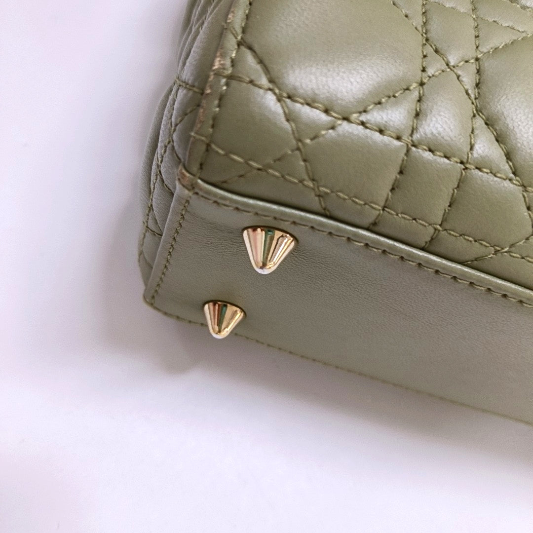 DIOR Lady Dior Small Green Lamb Skin Quilted Cannage Four-Gusset Shoulder Bag with Golden Hardware and Detachable Strap-(SKU)-970118154