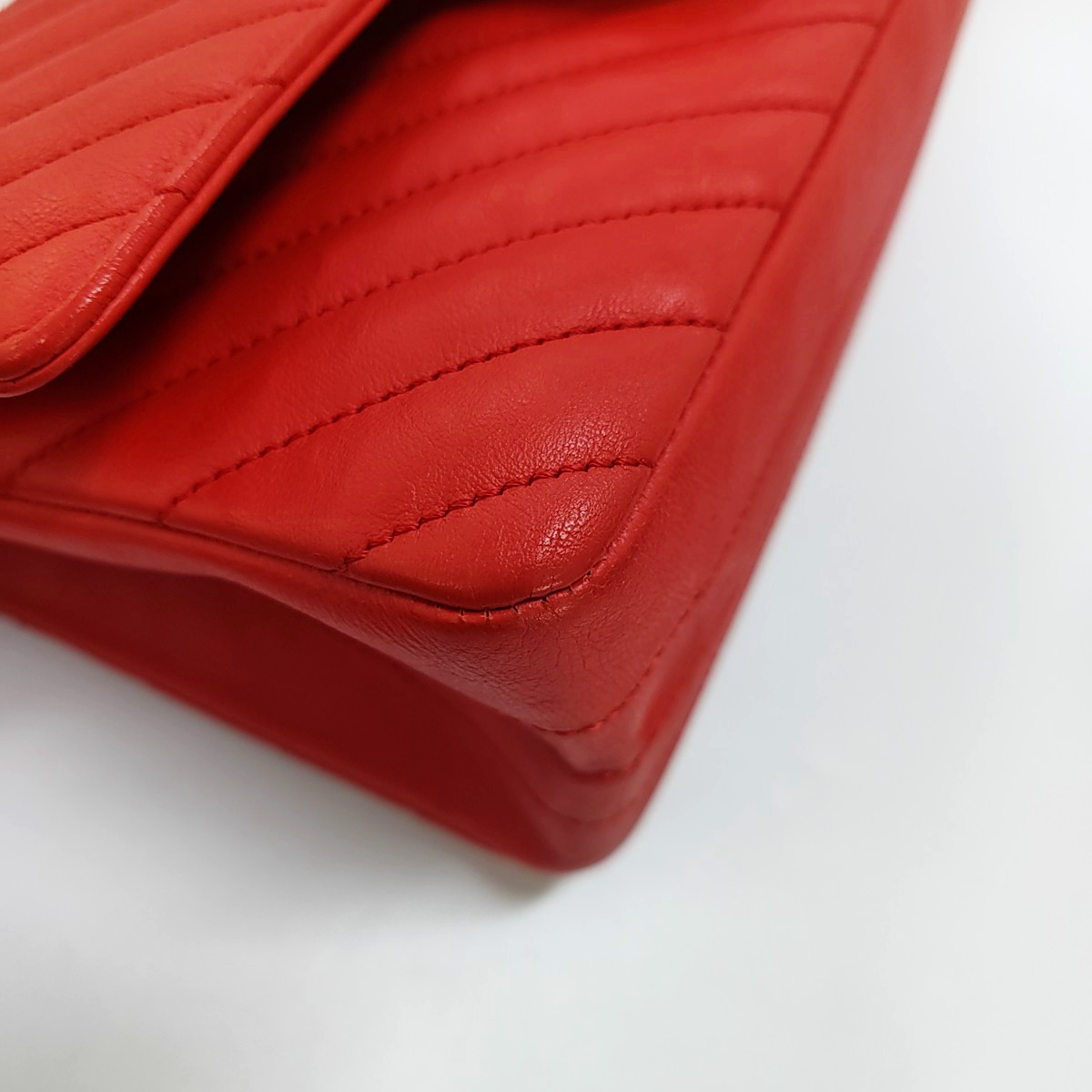 CHANEL 2.55 Small Size Red Leather Quilted V-Shape Shoulder Bag Crossbody Bag Gold Hardware 27 Clasp-(SKU)-956623582