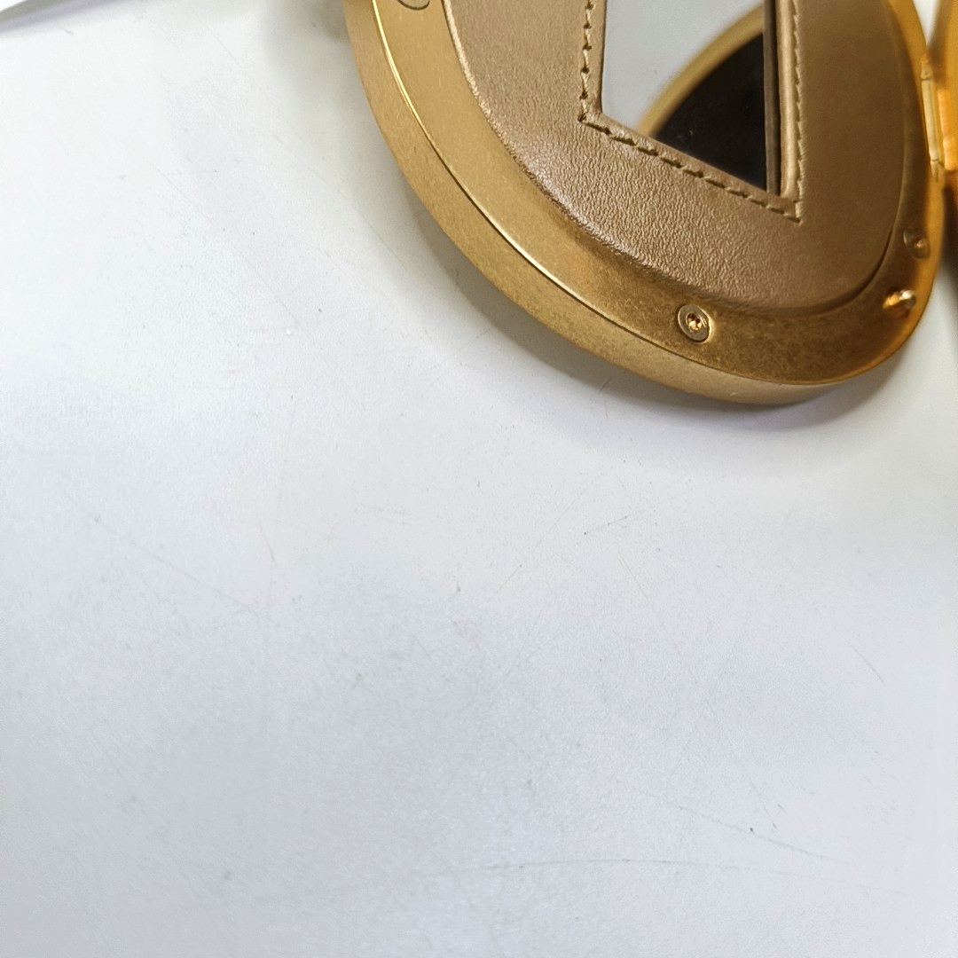 CHANEL CROWN BOX VANITY Small White Calf Leather Quilted Crossbody Shoulder Bag-(SKU)-959504326