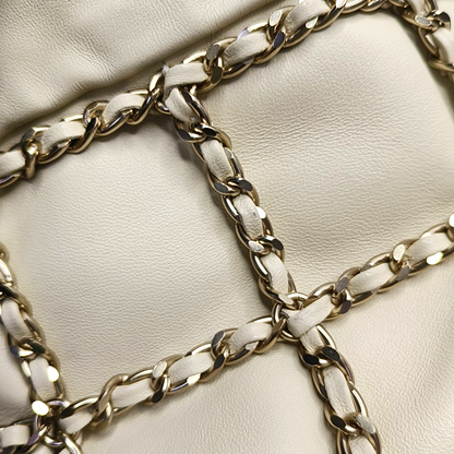 CHANEL DRAWSTRING White Calfskin Shoulder Bag with Gold Hardware, 30 Clutch-(SKU)-955869529