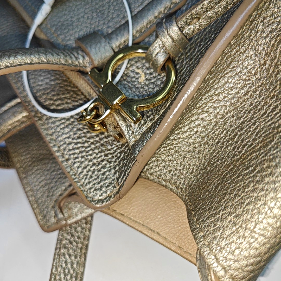 FERRAGAMO Amy Grey Leather Embossed Shoulder Bag Handbag Crossbody Golden hardware Removable shoulder strap-(SKU)-938858716