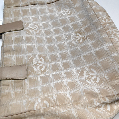 CHANEL TRAVEL LINE Ivory Fabric Ice Grid Single Shoulder Bag Tote Bag Golden hardware 9nan-(SKU)-944131983