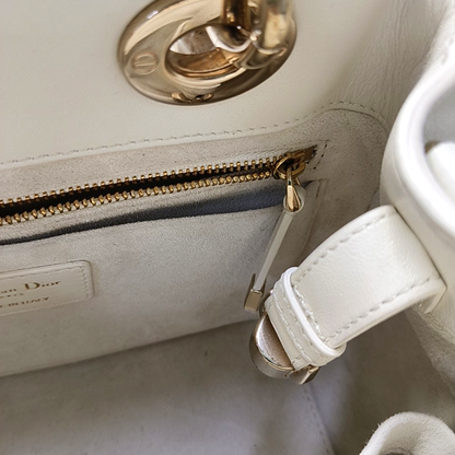 DIOR Lady Dior Small White Leather Cannage Quilted Diana Bag Single Shoulder Bag Tote Bag Crossbody Bag with Gold Hardware Removable Strap-(SKU)-957082816